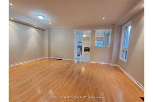 Upper Level Only Gorgeous 3 Bedroom amp ; 3 Washroom Semi Detached In High Demand Area OfCredit Valley.