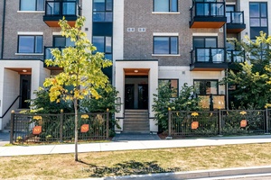 Bright and Spacious 2 Storey Stacked Townhouse in L'Amoreaux !