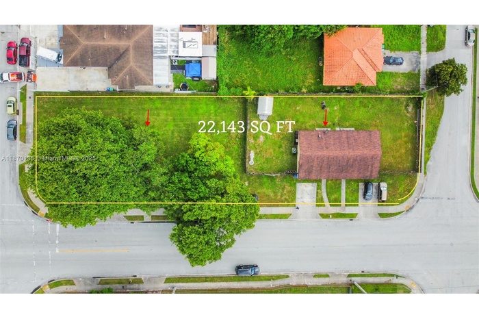 Both lots equal 22,143 square feet