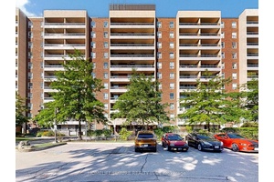 Beautiful 3 Bedroom, 2 Bath Corner Unit Just Steps to York University amp ; Finch West Subway !