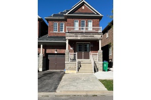 Welcome to the large beautiful 2 Bedrooms basement in the highly sought after Bram East Community.