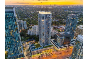 Luxurious Beacon Residences Perfectly Located In The Heart Of North York Sun Filled South Exposure 1 Bed Den Bright and Spacious Soaring 9' Ceiling Den with Sliding Door can be ...