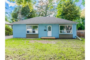 Welcome to 58 Howard Rd, a rare find in the heart of Central Newmarket !