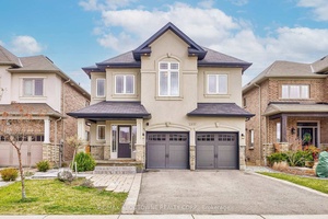 Prestigious and spacious 3 bedroom plus loft detached home located in Glenbrook for Lease !