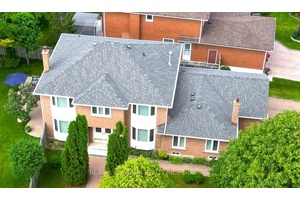 Welcome to the highly sought after Doncrest community !