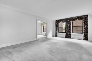 Pristine Park Avenue Pre War building.