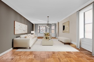 HIGH FLOOR 4 BEDROOM 4. 5 BATH DUPLEX ON SUTTON PLACE A gracious entrance gallery welcomes you into this sprawling 3, 000 Sq.