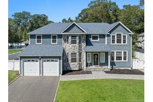Welcome to this Exquisite Beauty, Nestled on 1.