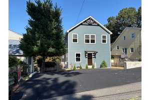NEW CONSTRUCTION FARMHOUSE STYLE HOME LOCATED NEAR SHOPS, NYC BUS, PARKS AND PRIVATE COMMUNITY BEACH AND TOWN BEACH.
