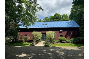 CONVERTED BARNS WITH POOL.