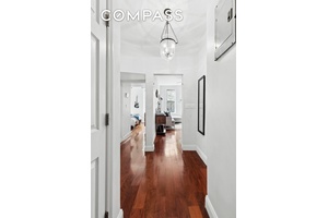 Welcome to Unit 4C at 406 West 46th Street a sunny amp ; spacious home in the heart of Hell s Kitchen.