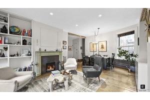 Timeless Chelsea Elegance with Modern Comforts ?