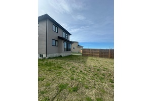 This 3 Bedroom, 3 Bathroom Detached Home Has A Really Welcoming Feel.