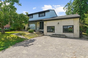 Bright 4 bedroom home for lease in Barries north end.