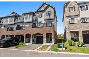 Opportunity Knocks ! Stunning 3 bedrooms 3 bathrooms end unit town.