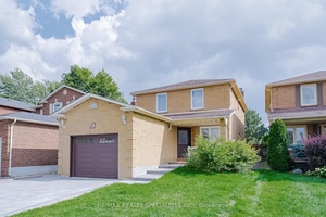 Welcome to 53 Patna Crescent in Maple a home that blends warmth, charm, and modern updates in one of the city's most desirable neighborhoods.