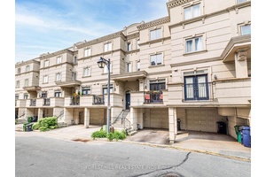 Captivating Elegant amp ; UPGRADES Luxury Townhouse In Prestigious Bayview and Sheppard Neighbourhood Top Ranked School HOLLYWOOD PS Beautifully designed, modern comfort open concept floor plan and offering 2100 sq.