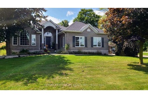 Charming Updated Bungalow on a Private 2 3 Acre Lot !