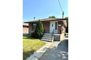 Spacious 1 Bedroom amp ; 1 Bathroom Basement Apartment, walking distance to Oshawa Centre Mall, Local Parks amp ; Schools, Including 1 parking on the driveway.