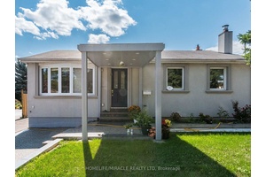 Stunning 3 1 Bedroom Bungalow for Lease in Family Friendly Vista Drive, Streetsville Enjoy this beautifully maintained home on a mature 55 x 125 Ft.