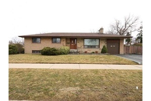 Beautiful 2 Bedroom Legal Basement apartment registered with city with private separate entrance in the prime location of Brampton by the Kennedy rd.