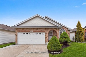 Welcome to this beautifully maintained bungalow, perfectly situated in one of Niagara Falls most mature and family oriented communities.