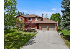 Lovely Detached Home In One Of King City's Most Sought After Neighbourhoods !