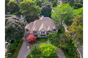 Prestigious Edgehill Road Residence !