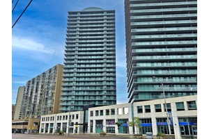 Renovated SE corner unit at Pulse Condos by Pemberton !
