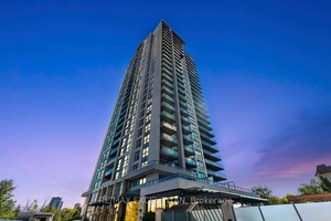 Modern 1 1 Bed Condo with Parking amp ; Locker.