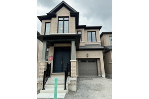 Welcome Home to 1089 Pisces Trail in the sought after Community of Greenwood Seaton.
