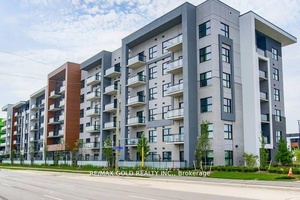 Live in Oakville's Vibrant Uptown Core, Top Floor, Functional Layout, 2 Bed, 2 Ensuite Baths Condo offers modern Comfort amp ; Style, 900 Sq Ft 55 Ft Open Balcony, Stylish ...