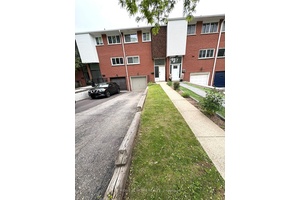 must See ! Rare Find, Freehold Spacious Townhouse, Very Bright Ready For You To Move In, Very Well Maintained, Recent Upgrades, 4 Bedrooms, Living Room With Walkout To Deck, Zebra ...