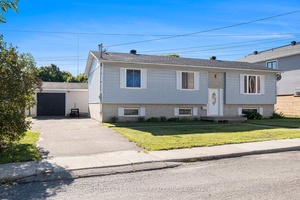 Welcome to 24 Elm St. E. Smiths Falls.