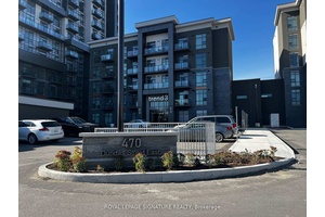 Experience modern living in this 1 bedroom plus den condo, complete with underground parking and a locker for added convenience.