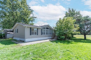UNIQUE YEAR ROUND PROPERTY !
