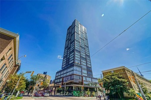 This luxury 1 1 bedroom condo at Theory Condos offers the perfect blend of comfort and convenience, located right across from the University of Toronto.