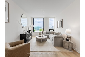 Live at the heart of the vibrant Exchange District.