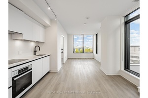 Live at the heart of the vibrant Exchange District.
