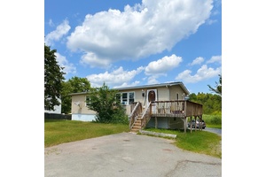 This property brings in 4900 monthly !