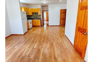 2 FAMILY SD 4 BEDROOM OVER 3 BEDROOM EIK 3 FULL BATH.