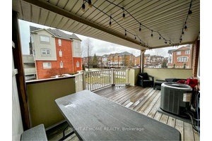 Bright amp ; Spacious 2 Bedroom End Unit in Mattamy High Park Community Welcome home to this rare ground floor end unit with extra windows and privacy in one of ...