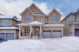 Beautiful New Detached Home in a Great Location !