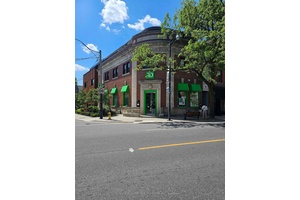 Large One Bedroom Den Loft In Junction Neighborhood.