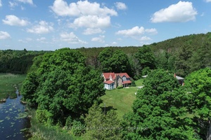 Elegantly perched on the hill, overlooking the lower Mill Pond, is this charming 3 bed, 1.