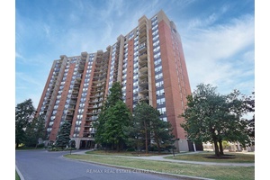 This spacious yet cozy, beautifully updated 2 bedroom, 2 bathroom condo is freshly painted, carpet free and move in ready !