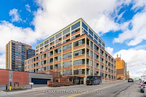 Stunning loft penthouse unit located in Arrow Lofts Condominiums minutes from downtown Kitchener.