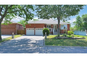 Welcome to 1 Dante Court, a rarely offered detached bungalow nestled on a premium lot in the heart of highly sought after East Woodbridge.