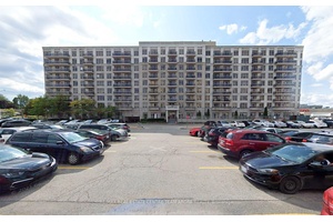 Welcome to this bright and modern 1 bedroom condo in the heart of Scarborough.