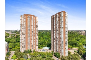 Welcome to 710 5 Concorde Place Cool space with Amazing Views !